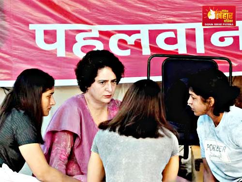 Priyanka Gandhi Meet Wrestlers