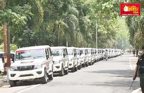 CM Nitish Flagged Police Vehicles