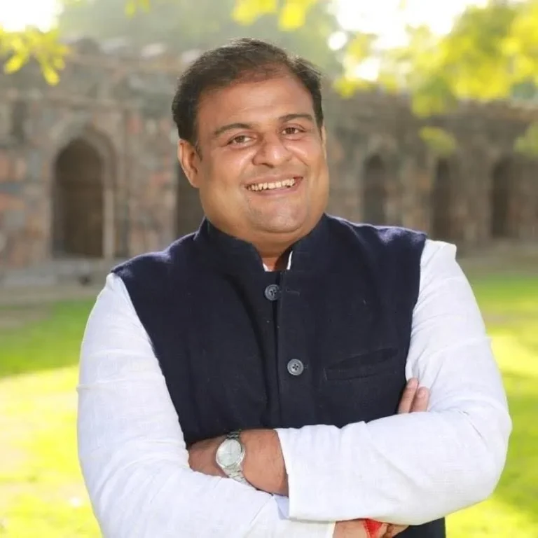 चौथम प्राथमिक स्वास्थ्य केंद्र की अव्यवस्था पर कांग्रेस ने खोला मोर्चा, प्रभारी व प्रबंधक के स्थानांतरण की मांग।