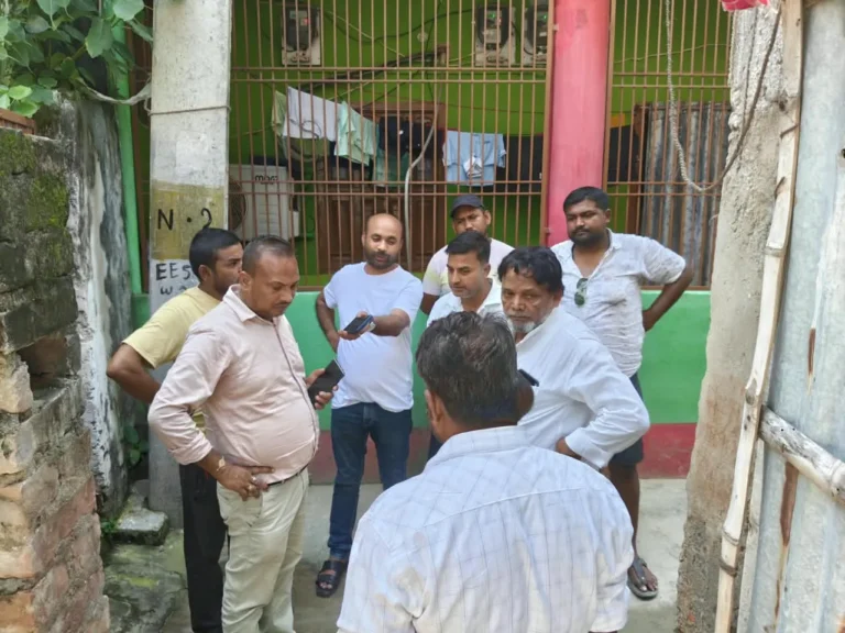 सड़क-नाला निर्माण का जायजा लेने वार्डों में पहुंचे ज्योतिष मिश्रा,वर्षों पुराने विवाद का कराया समाधान, वार्ड 17, 19 और 20 में योजनाओं का स्थल निरीक्षण, स्थानीय लोगों से संवाद कर समस्याओं के समाधान का दिया भरोसा