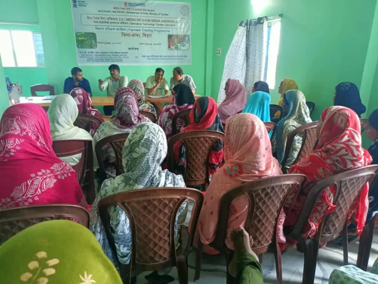 RAJOUN NEWS: मशीन से बने तसर धागे को बाजार से जोड़ने की कवायद, आधुनिक तकनीक से बढ़ेगी गुणवत्ता और कमाई