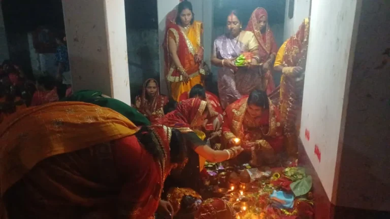 CHANDAN NEWS: भैरोगंज बाजार के शिव मंदिर में श्रद्धा के साथ मनाई गई हरितालिका तीज
