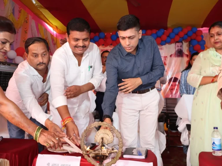 BANKA NEWS: सरकारी योजनाओं के लिए अब मुख्यालय की दौड़ नहीं, सहयोग शिविर में गांव पहुंचा प्रशासन
