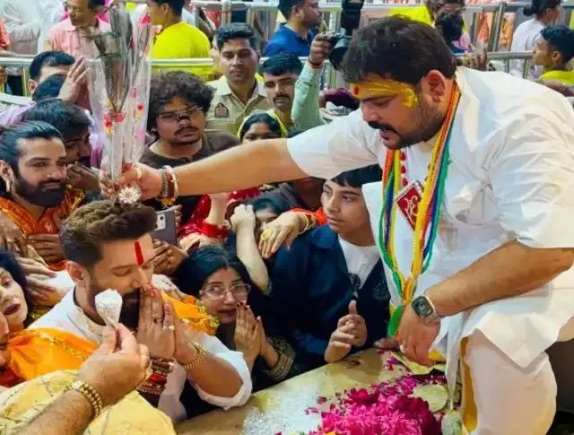 परिवार संग वृंदावन पहुंचे चिराग पासवान, बांके बिहारी मंदिर में की पूजा-अर्चना