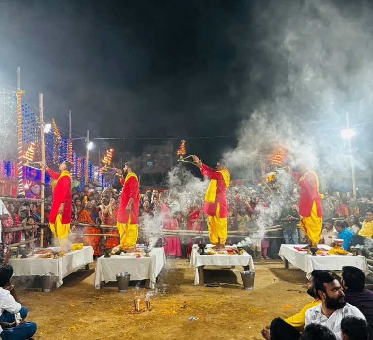 BOUNSI NEWS: वैष्णवी शक्ति दुर्गा मंदिर में गूंजा ‘जय माता दी’, महाआरती में उमड़ा श्रद्धा का सैलाब