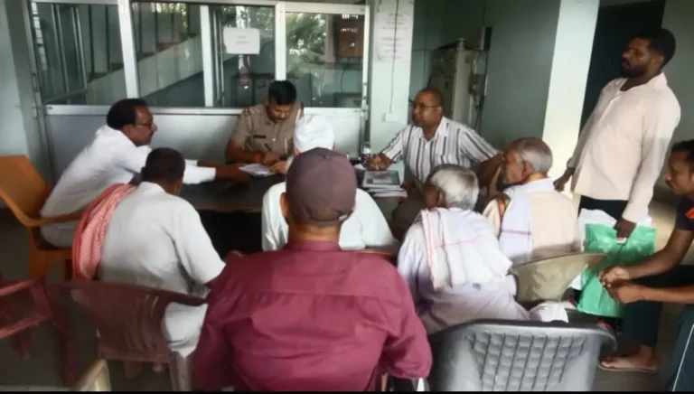 CHANDAN NEWS: भूमि विवाद निपटारा जनता दरबार में मामलों की सुनवाई, दो का हुआ निष्पादन