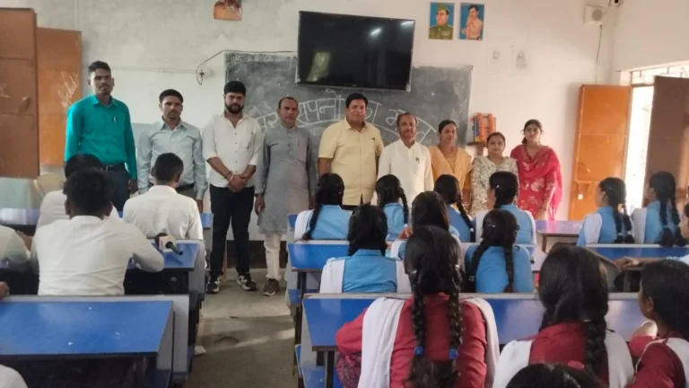 CHANDAN NEWS: मेरे सपनों का भारत 2047 पर सुईया हाई स्कूल में परिचर्चा, अतिथियों व विद्यार्थियों ने रखे विचार
