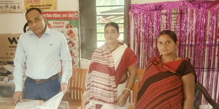 CHANDAN NEWS: डीएम के निर्देश पर नौ आंगनबाड़ी केंद्रों का औचक निरीक्षण, सेविकाओं की लापरवाही पर बीडीओ नाराज