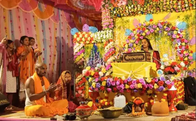 BOUNSI NEWS: बाल भक्त ध्रुव की कथा से गूंजा धर्मपुर, कथावाचिका कृष्णप्रिया जी ने दिया भक्ति और समर्पण का संदेश