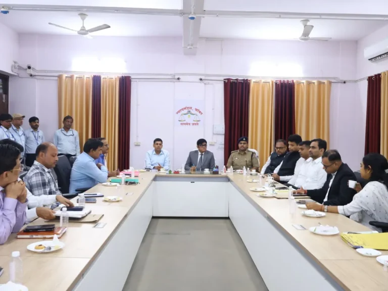 BANKA NEWS: बांका में न्यायिक व्यवस्था को गति देने पर जोर, पांच पीड़ितों को मुआवजा देने का निर्णय