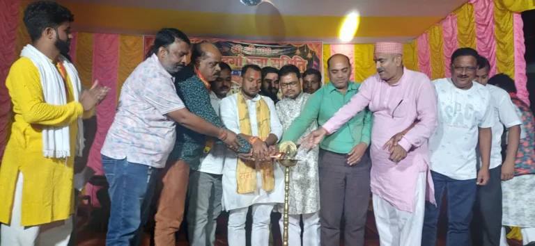 BOUNSI NEWS: पुरानीहाट दुर्गा मंदिर में भक्ति की बही सरिता, जागरण में कलाकारों की प्रस्तुति पर झूमे श्रद्धालु