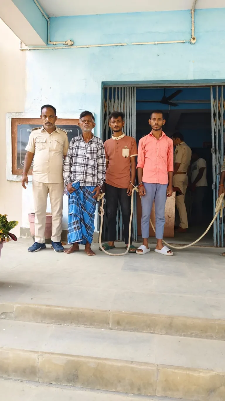 BOUNSI NEWS: कुड़रो में चाकूबाजी मामले में तीन आरोपी गिरफ्तार, न्यायिक अभिरक्षा में भेजे गए