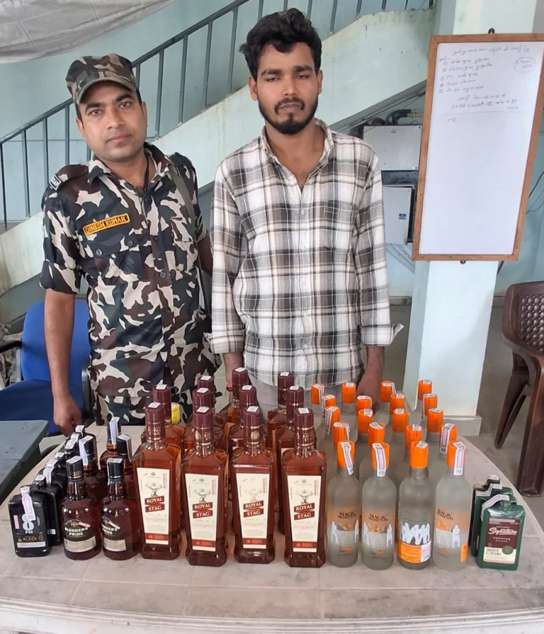 CHANDAN NEWS: बिना नंबर की बाइक से 19.785 लीटर अंग्रेजी शराब बरामद, एक गिरफ्तार