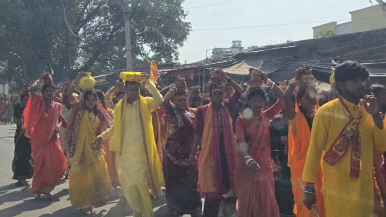 BOUNSI NEWS: मंदार की पावन धरती से बौंसी तक गूंजा भक्ति का स्वर, मां काली मंदिर में सात दिवसीय भागवत कथा शुरू